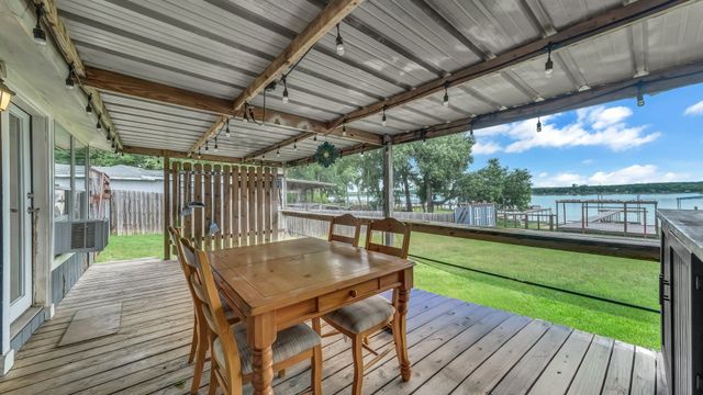 1028 W Lake Drive, Weatherford, TX 76087
