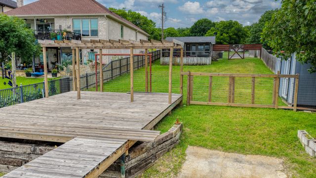 1028 W Lake Drive, Weatherford, TX 76087