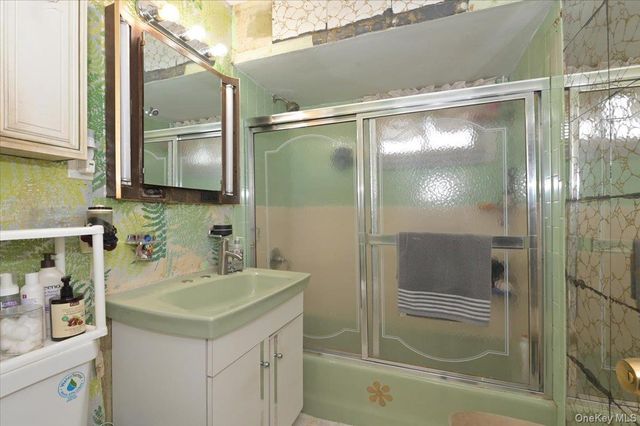 75 Beebe Avenue, Hempstead, NY 11550