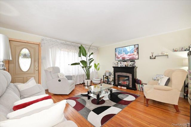 75 Beebe Avenue, Hempstead, NY 11550