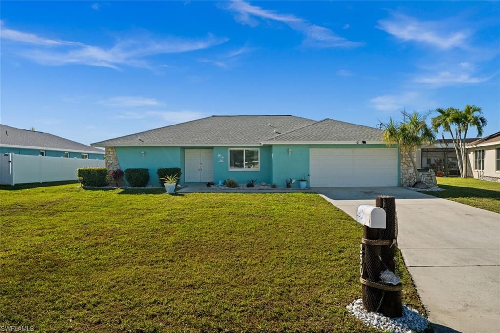 Image 1 of property listing at 250 SW 37th TER, Cape Coral, FL 33914