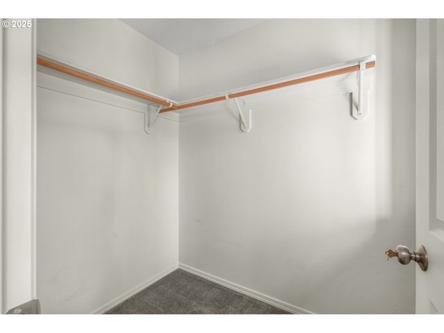 1179 Se LEANDER St, Hillsboro, OR 97123