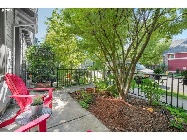 1179 Se LEANDER St, Hillsboro, OR 97123