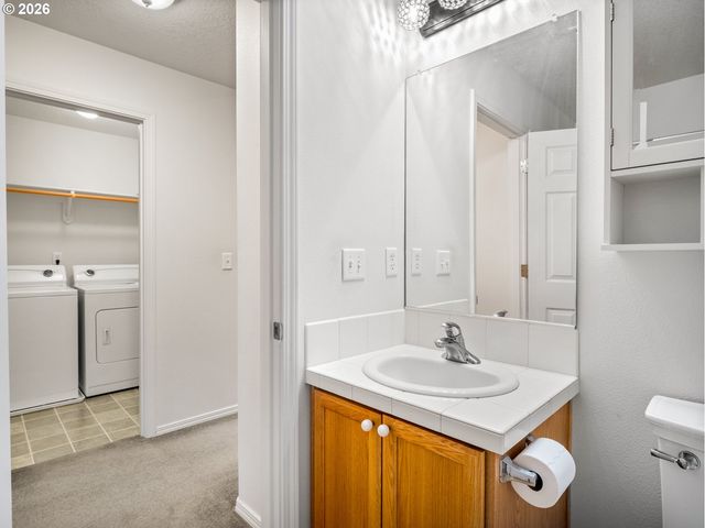 1179 Se LEANDER St, Hillsboro, OR 97123