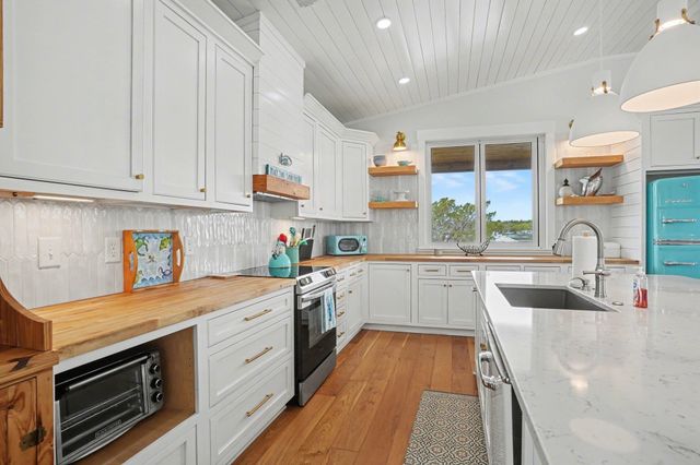 242 Dogwood Dr. S, Murrells Inlet, SC 29576