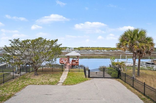 242 Dogwood Dr. S, Murrells Inlet, SC 29576
