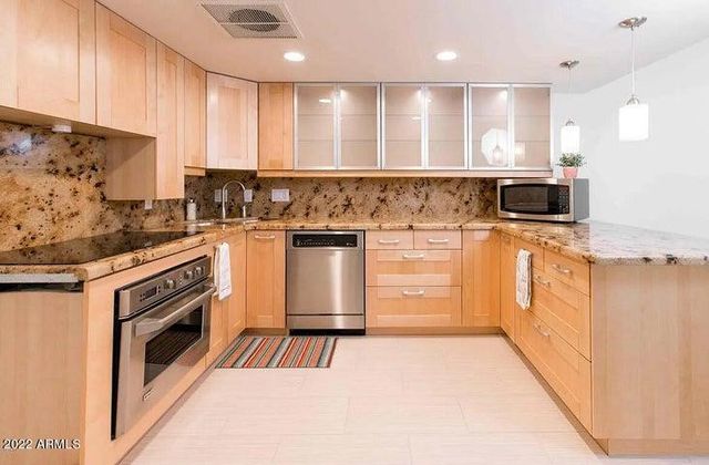 334 W Medlock Drive Unit B104, Phoenix, AZ 85013