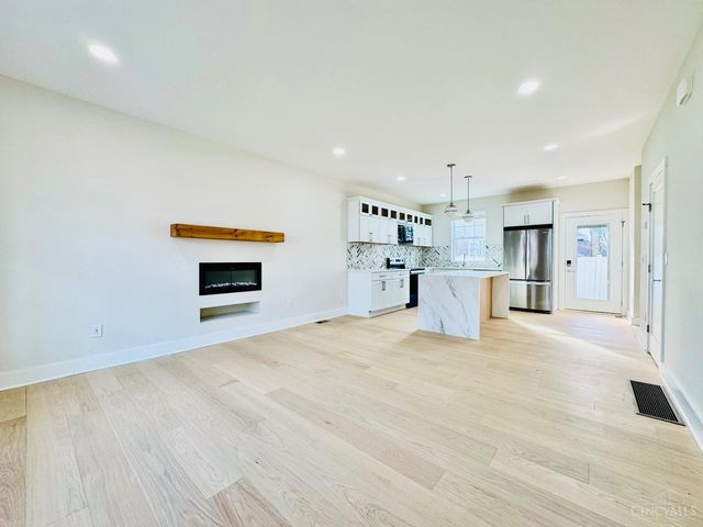 2735 Silverleaf Avenue, Cincinnati, OH 45212