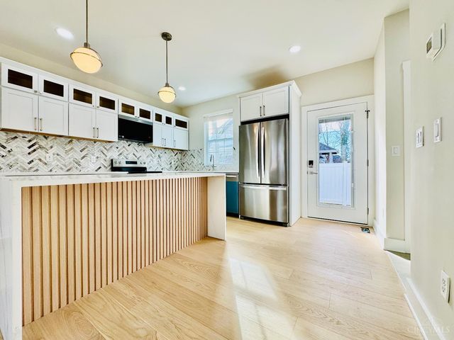 2735 Silverleaf Avenue, Cincinnati, OH 45212