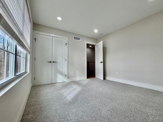 2735 Silverleaf Avenue, Cincinnati, OH 45212