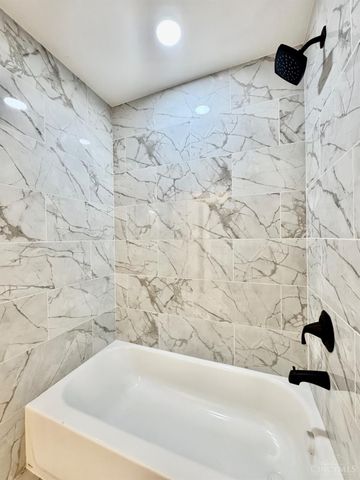 2735 Silverleaf Avenue, Cincinnati, OH 45212