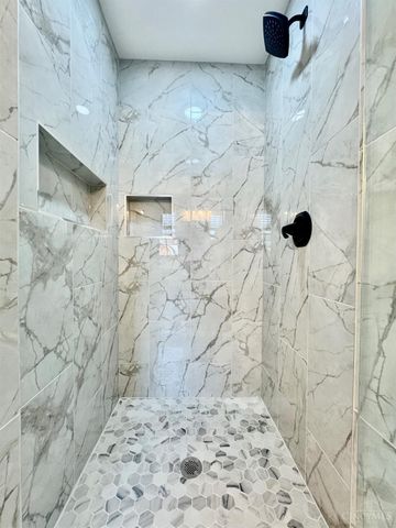 2735 Silverleaf Avenue, Cincinnati, OH 45212