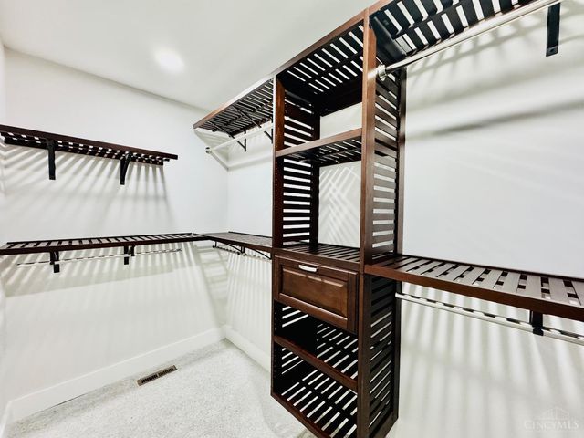 2735 Silverleaf Avenue, Cincinnati, OH 45212