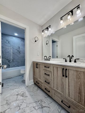 2735 Silverleaf Avenue, Cincinnati, OH 45212