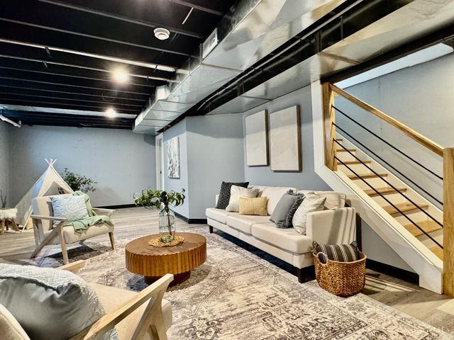 2735 Silverleaf Avenue, Cincinnati, OH 45212