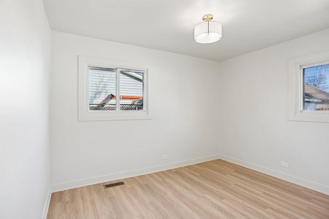 310 Mccameron Avenue, Lockport, IL 60441