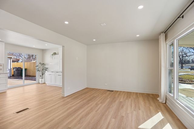 310 Mccameron Avenue, Lockport, IL 60441