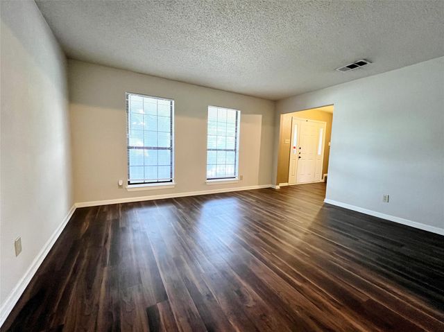 2019 Longmeadow Court, Denton, TX 76209