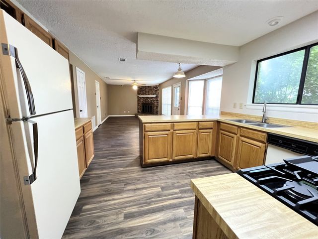 2019 Longmeadow Court, Denton, TX 76209