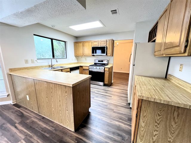 2019 Longmeadow Court, Denton, TX 76209