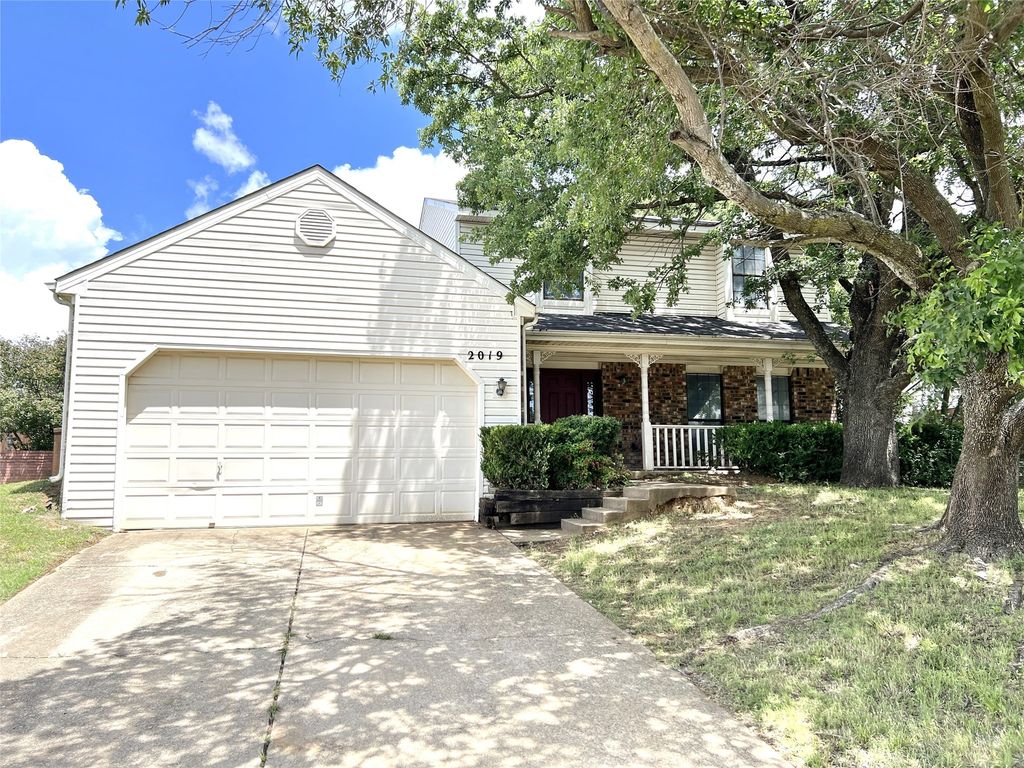 2019 Longmeadow Court, Denton, TX 76209