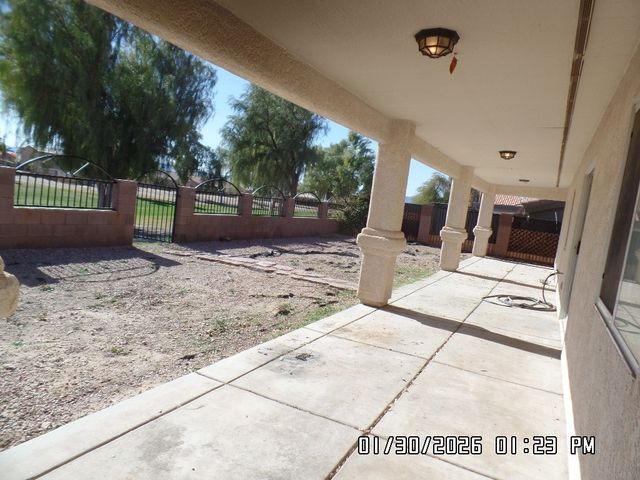 2064 E Desert Lakes Drive, Fort Mohave, AZ 86426