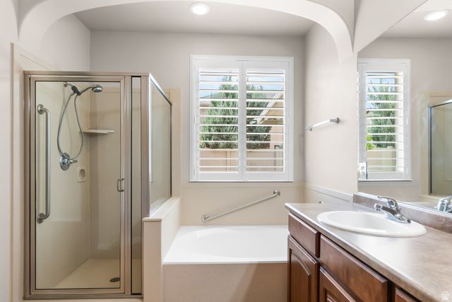 1077 N ADELBURG DR, North Salt Lake, UT 84054