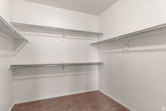 1077 N ADELBURG DR, North Salt Lake, UT 84054