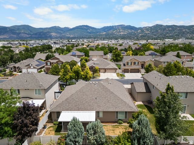 1077 N ADELBURG DR, North Salt Lake, UT 84054