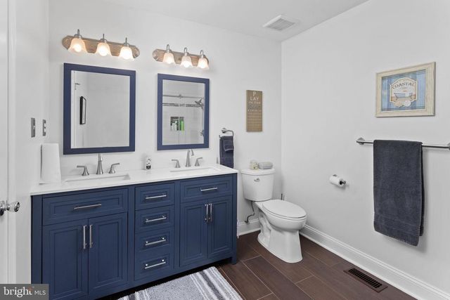 220 BROMLEY PL, Robbinsville, NJ 08691