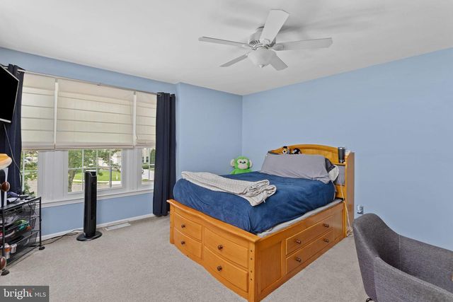 220 BROMLEY PL, Robbinsville, NJ 08691
