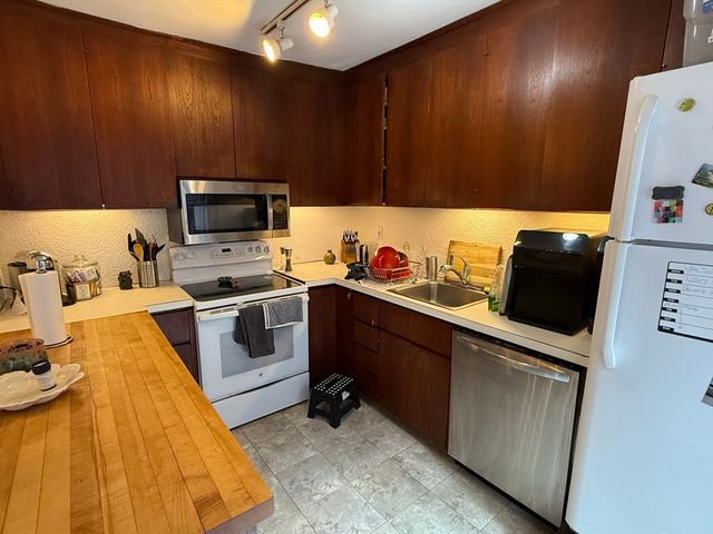 43 Grove Street 1, Boston, MA 02114