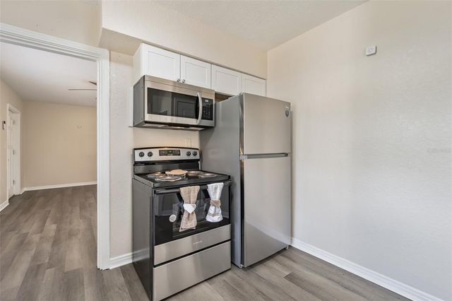 406 W VALENCIA STREET, Lakeland, FL 33805