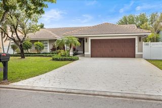 10044 NW 54th Place, Coral Springs, FL 33076