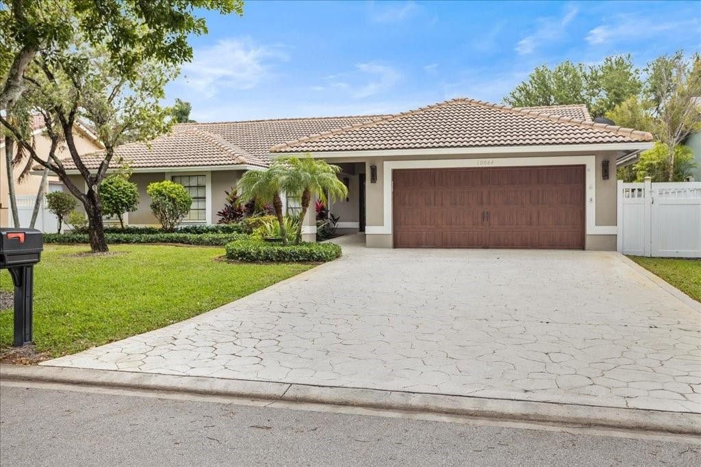 10044 NW 54th Place, Coral Springs, FL 33076