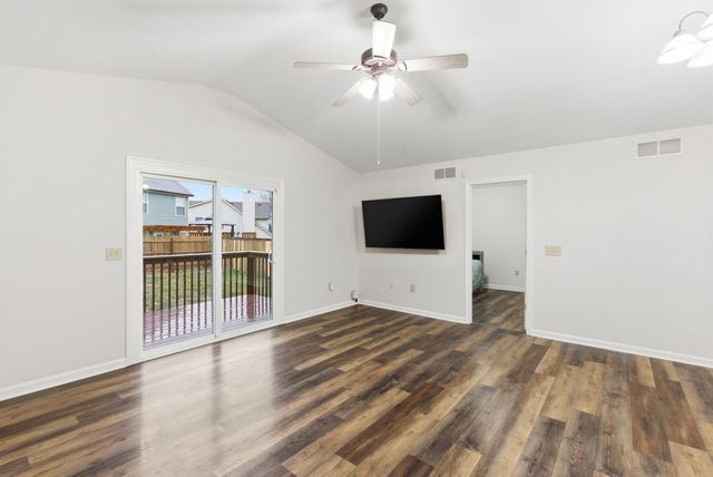 414 Wellington Way, Winchester, KY 40391