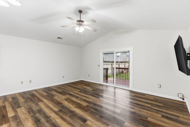 414 Wellington Way, Winchester, KY 40391