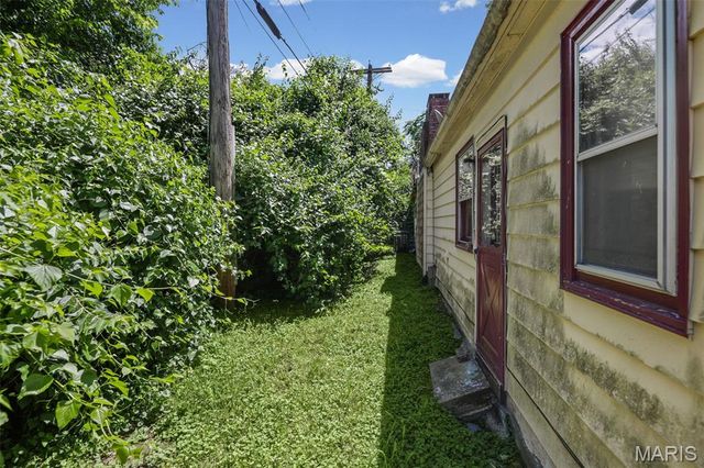 1717 W Belle Street, Belleville, IL 62226