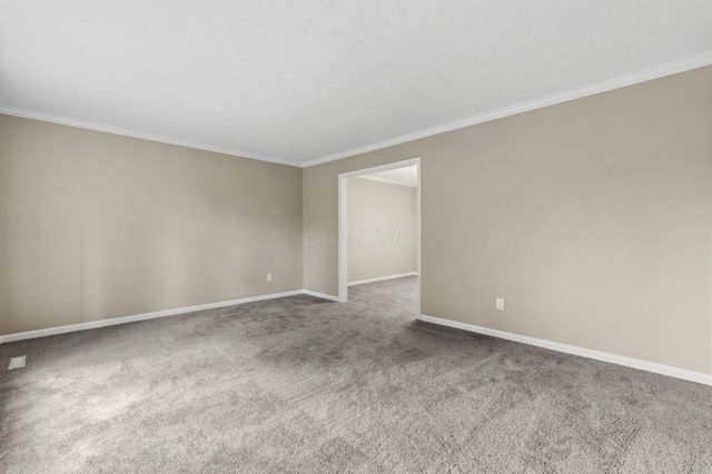 2069 Walnut Hill Park Drive, Columbus, OH 43232