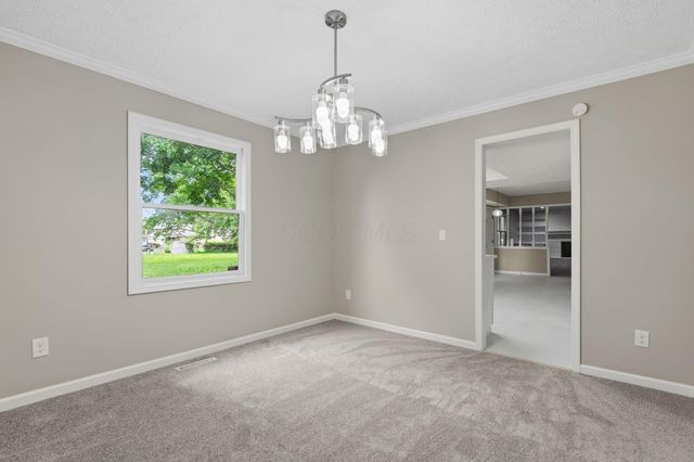 2069 Walnut Hill Park Drive, Columbus, OH 43232