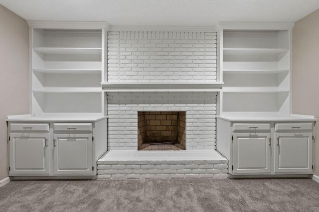 2069 Walnut Hill Park Drive, Columbus, OH 43232