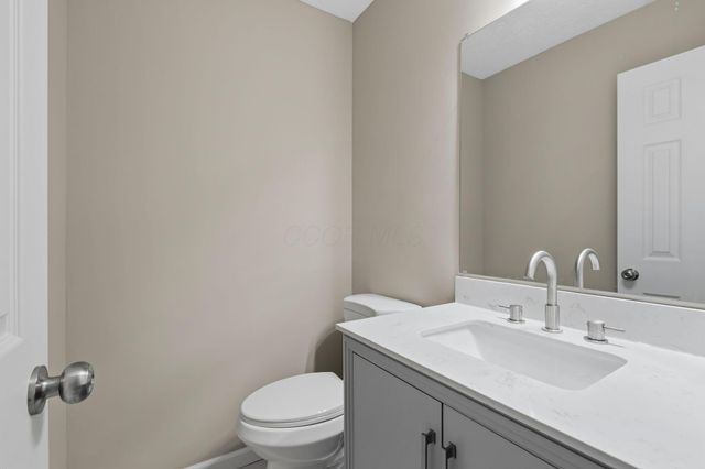 2069 Walnut Hill Park Drive, Columbus, OH 43232