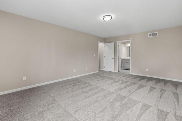 2069 Walnut Hill Park Drive, Columbus, OH 43232