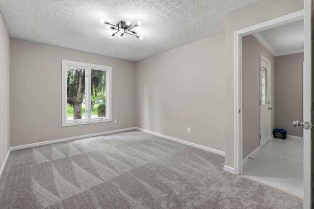 2069 Walnut Hill Park Drive, Columbus, OH 43232