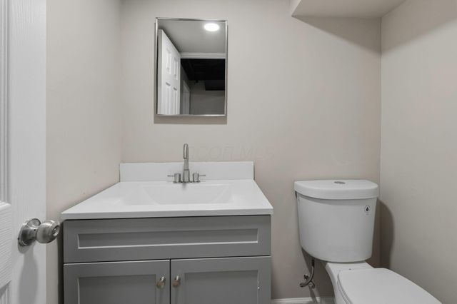 2069 Walnut Hill Park Drive, Columbus, OH 43232