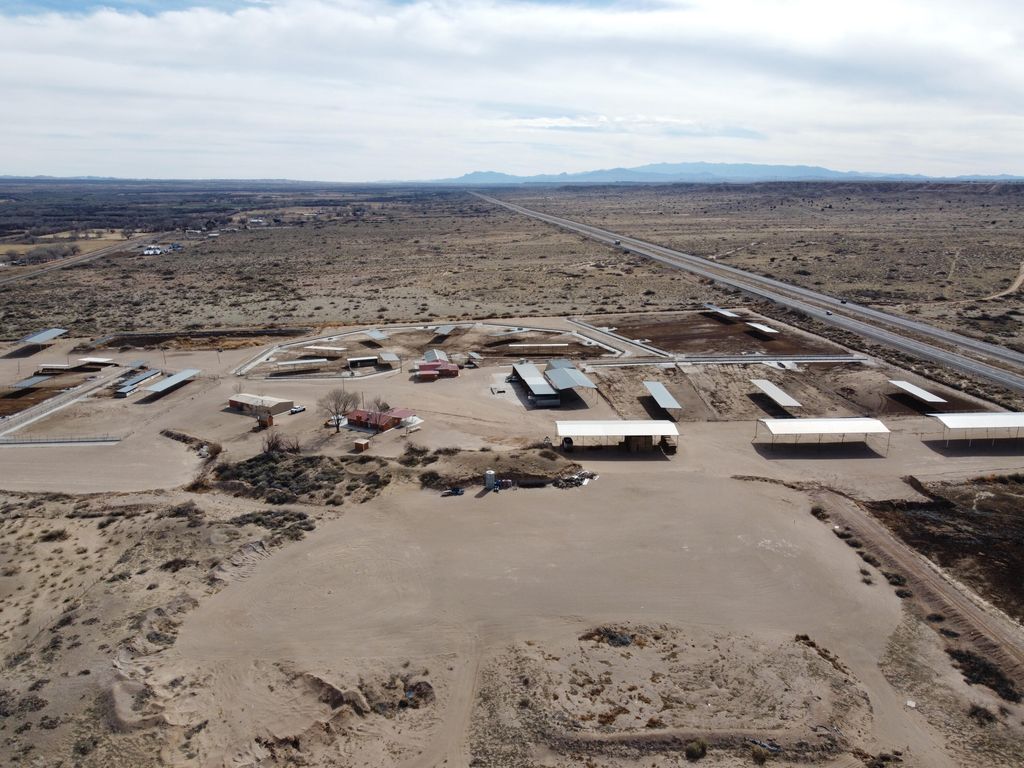 459 NM-116, Bosque, NM 87006