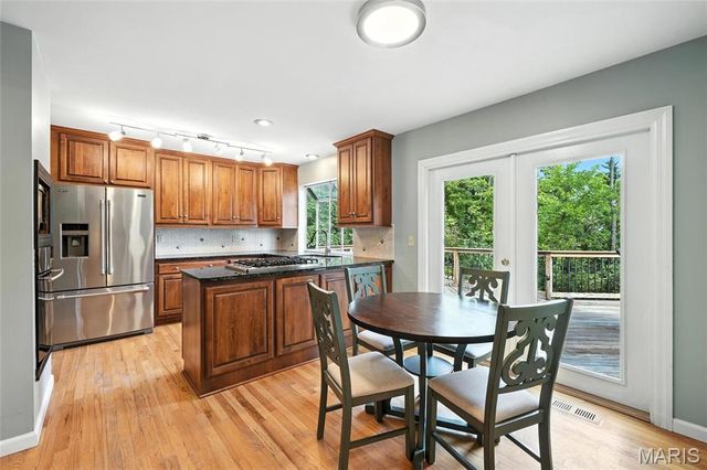 377 W Manor Drive, Chesterfield, MO 63017