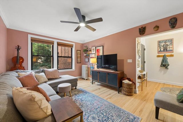 5952 N Lakewood Avenue 2W, Chicago, IL 60660