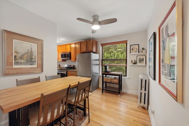 5952 N Lakewood Avenue 2W, Chicago, IL 60660