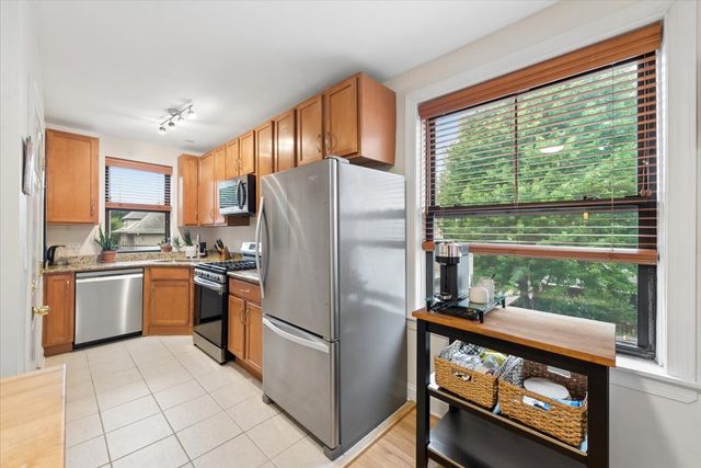 5952 N Lakewood Avenue 2W, Chicago, IL 60660